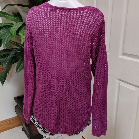 Jeanne Pierre Women's Fuchsia V-Neck Open Knit Top Size Medium - Picture 3 of 6